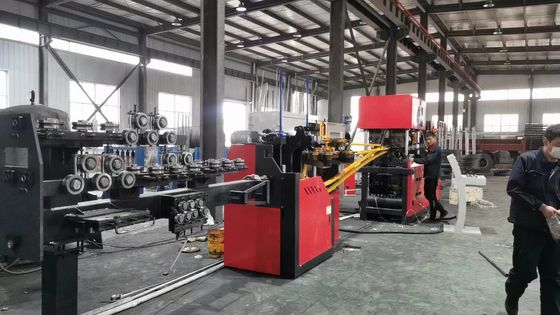 18000kg Mesin Pengelasan Otomatis 400-500A arus pengelasan