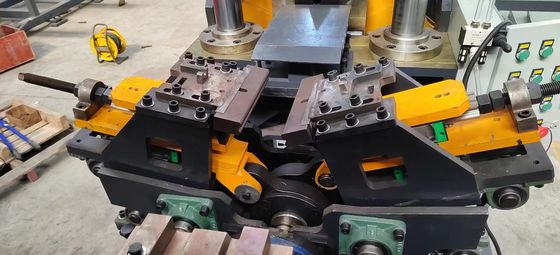 ERW Rebar Welding Machine PLC Control System Keakuratan pengelasan ± 0,2mm