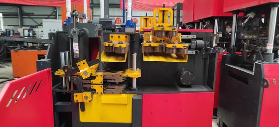PLC Steel Bar Mesin Pengelasan Dengan Ketinggian Pengelasan 70mm-270mm