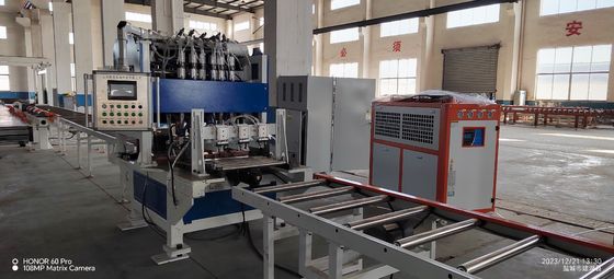 Perangkat pengelasan yang kuat untuk frekuensi 50Hz / 12m / Min Kecepatan pengelasan
